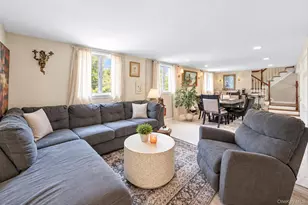 19 Badger Ln, East Setauket, NY 11733 - Photo 28