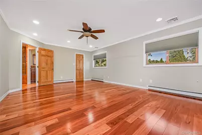 52 Voorhis Drive, Old Bethpage, NY 11804 - Photo 22
