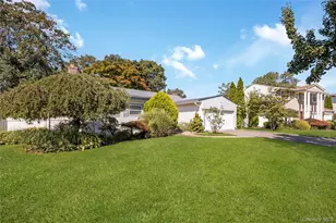 52 Voorhis Dr, Old Bethpage, NY 11804 - Photo 2