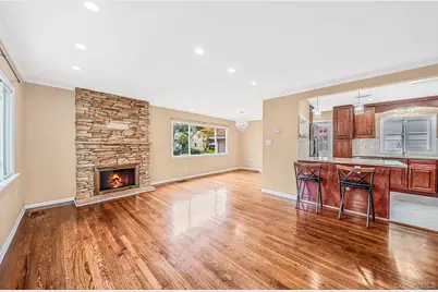 5 Willets Drive, Syosset, NY 11791 - Photo 4