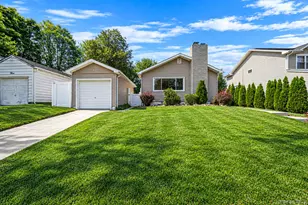 5 Willets Dr, Syosset, NY 11791 - Photo 2