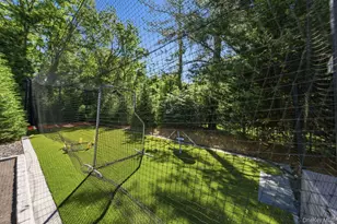 6 Castle Ct, Woodbury, NY 11797 - Photo 12