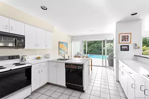 40 Peacock Path, East Quogue, NY 11942 - Photo 10
