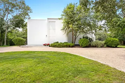 40 Peacock Path, East Quogue, NY 11942 - Photo 2