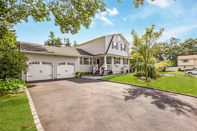 60 Jaycox Avenue, Islip, NY 11751 - Photo 2