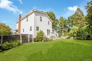 60 Jaycox Ave, Islip, NY 11751 - Photo 32