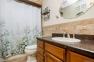 60 Jaycox Ave, Islip, NY 11751 - Photo 16