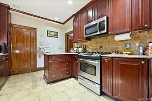 201 Glenmore St, East Williston, NY 11596 - Photo 10