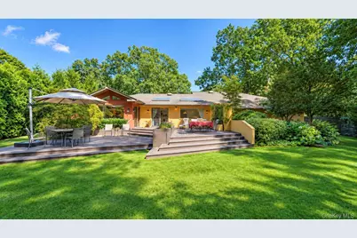 39 Daly Court, Riverhead, NY 11901 - Photo 14