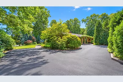 39 Daly Court, Riverhead, NY 11901 - Photo 6