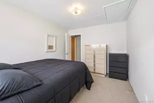 325 Beachview St, Copiague, NY 11726 - Photo 16