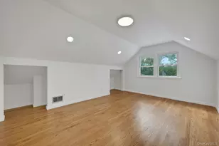 22 Somerset Dr, Yonkers, NY 10710 - Photo 20