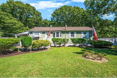 152 Grand Avenue, Shirley, NY 11967 - Photo 2