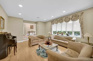 15 Ramapo Ln, Chestnut Ridge, NY 10952 - Photo 8
