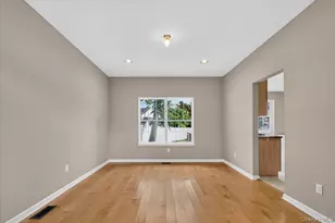 136 Cranberry Ct, Melville, NY 11747 - Photo 8