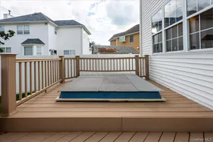 136 Cranberry Ct, Melville, NY 11747 - Photo 28