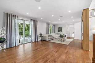 105 Woodhill Ln, Manhasset, NY 11030 - Photo 14