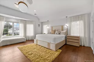 105 Woodhill Ln, Manhasset, NY 11030 - Photo 30