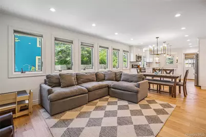 55 Cleveland Street, Patchogue, NY 11772 - Photo 6