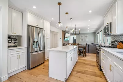 55 Cleveland Street, Patchogue, NY 11772 - Photo 14