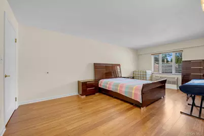6434 Grand Central Parkway #3G, Forest Hills, NY 11375 - Photo 10