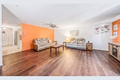 11 Glen Hollow Drive #D7, Holtsville, NY 11742 - Photo 6