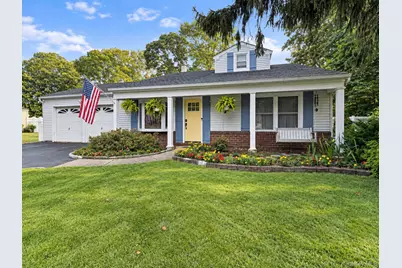 9 Sugarbush Lane, Coram, NY 11727 - Photo 2