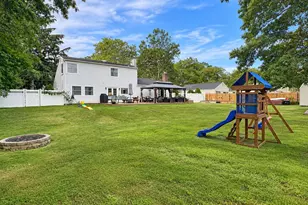 9 Sugarbush Ln, Coram, NY 11727 - Photo 22