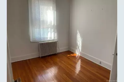12520 22nd Avenue, College Point, NY 11356 - Photo 14