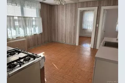 12520 22nd Avenue, College Point, NY 11356 - Photo 16