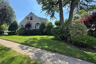 85 Woodlawn Ave, Valley Stream, NY 11581 - Photo 16