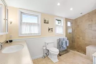 85 Woodlawn Ave, Valley Stream, NY 11581 - Photo 10