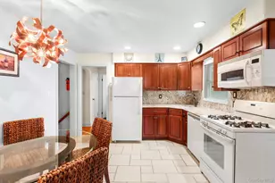 85 Woodlawn Ave, Valley Stream, NY 11581 - Photo 2