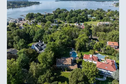 55 North Drive, Manhasset, NY 11030 - Photo 18