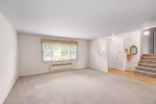 7 Barby Ln, Plainview, NY 11803 - Photo 6