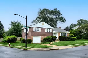 7 Barby Ln, Plainview, NY 11803 - Photo 38