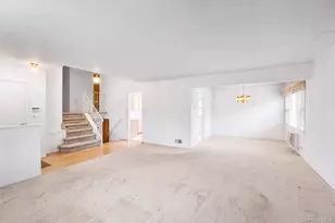 7 Barby Ln, Plainview, NY 11803 - Photo 8