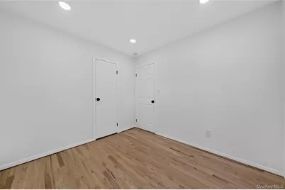 28 Roslyn Avenue, Selden, NY 11784 - Photo 10