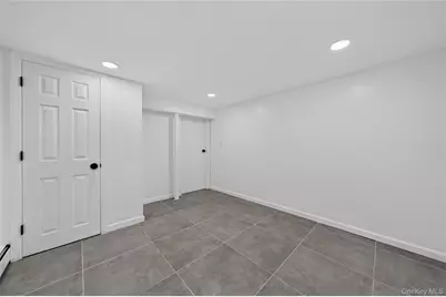 28 Roslyn Avenue, Selden, NY 11784 - Photo 24