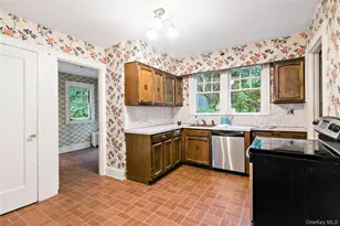 1 Sage Ter, Scarsdale, NY 10583 - Photo 12