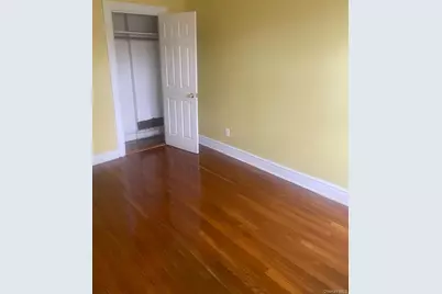 1006 E 241 St, Bronx, NY 10466 - Photo 8