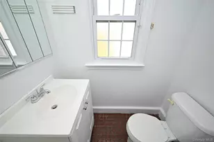 82-17 166th St, Jamaica, NY 11432 - Photo 10