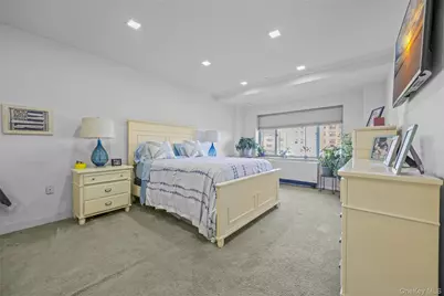 136 Beach 117th Street #2H, Rockaway Park, NY 11694 - Photo 10