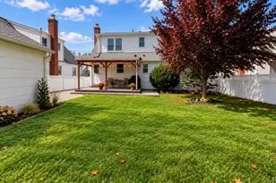 120 Barrymore Blvd, Franklin Square, NY 11010 - Photo 18