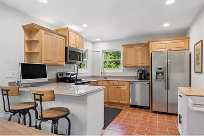 58 Ocean Avenue, Hampton Bays, NY 11946 - Photo 14