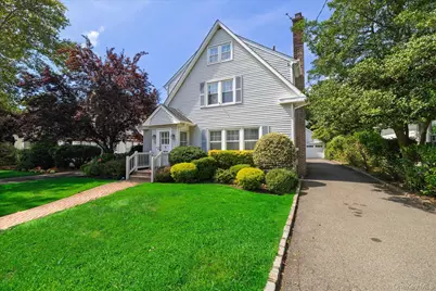 38 Fern Street, Floral Park, NY 11001 - Photo 24