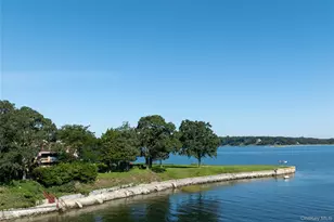 7 Lighthouse Point, Lloyd Harbor, NY 11743 - Photo 12