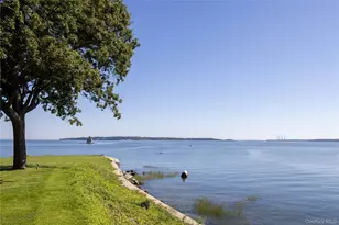7 Lighthouse Point, Lloyd Harbor, NY 11743 - Photo 14