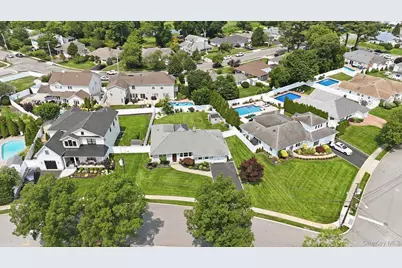 45 Polo Road, Massapequa, NY 11758 - Photo 32