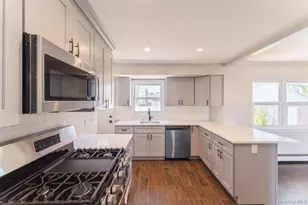 1839 Front St, East Meadow, NY 11554 - Photo 4